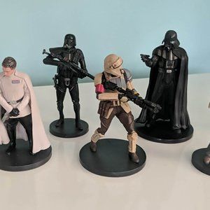 Star Wars Collectible Toy Figurines 4" Tall Lot of 7 - Good condition